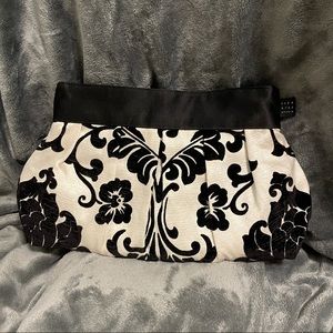 Custom 1154 LILL Studio Clutch in Ivory and Black